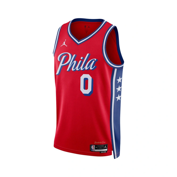 camiseta-jordan-philadelphia-76ers-swingman-statement-edition-tyrese-maxey-university-red-2