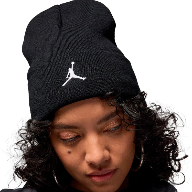 gorro-jordan-peak-satn-lined-essential-black-white-3