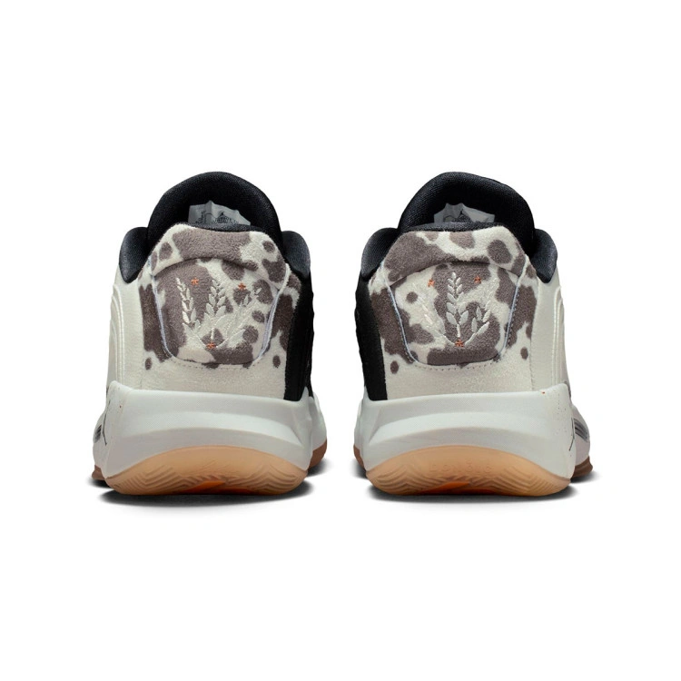 zapatillas-jordan-luka-4-gone-ranching-summit-white-pine-green-canyon-gold-4