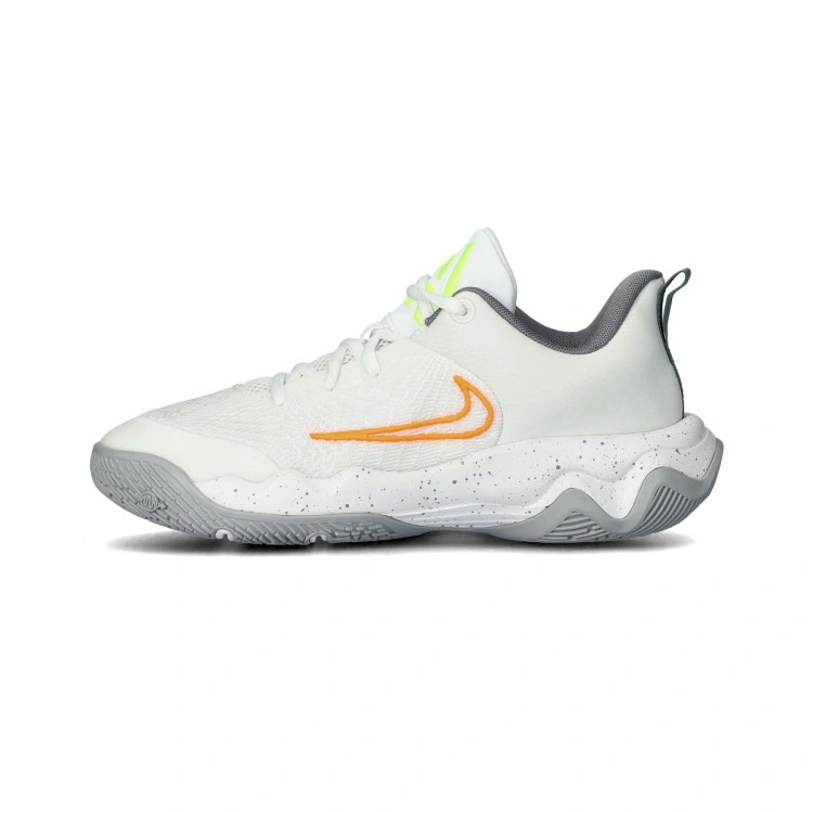 zapatillas-nike-giannis-immortality-4-nino-blanco-2