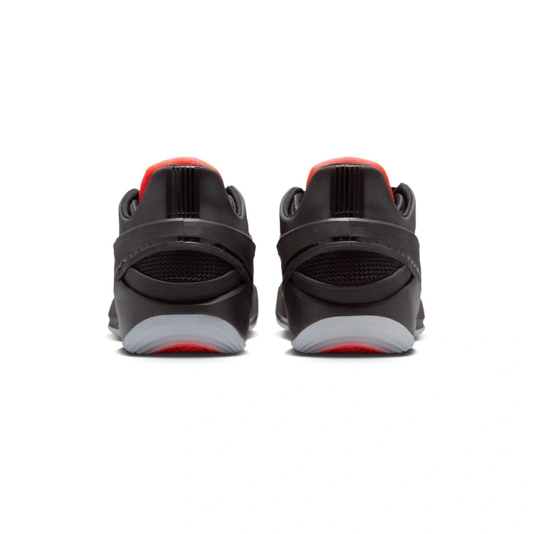 zapatillas-jordan-luka-5-bred-nino-black-bright-crimson-4