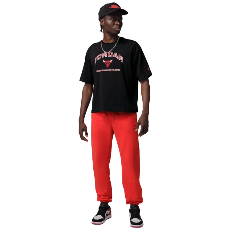 camiseta-jordan-flight-essential-boxy-gfx-crew-black-university-red-5