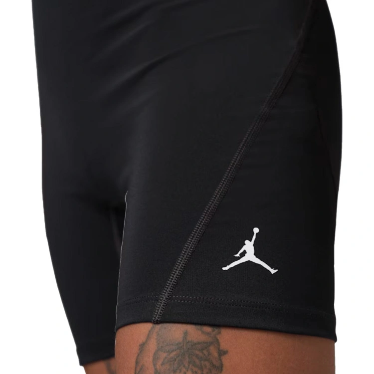 malla-corta-jordan-sport-dri-fit-5-essential-mujer-black-white-3