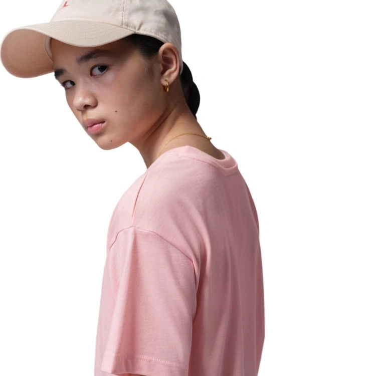 camiseta-jordan-brooklyn-essentials-nina-pink-bloom-3