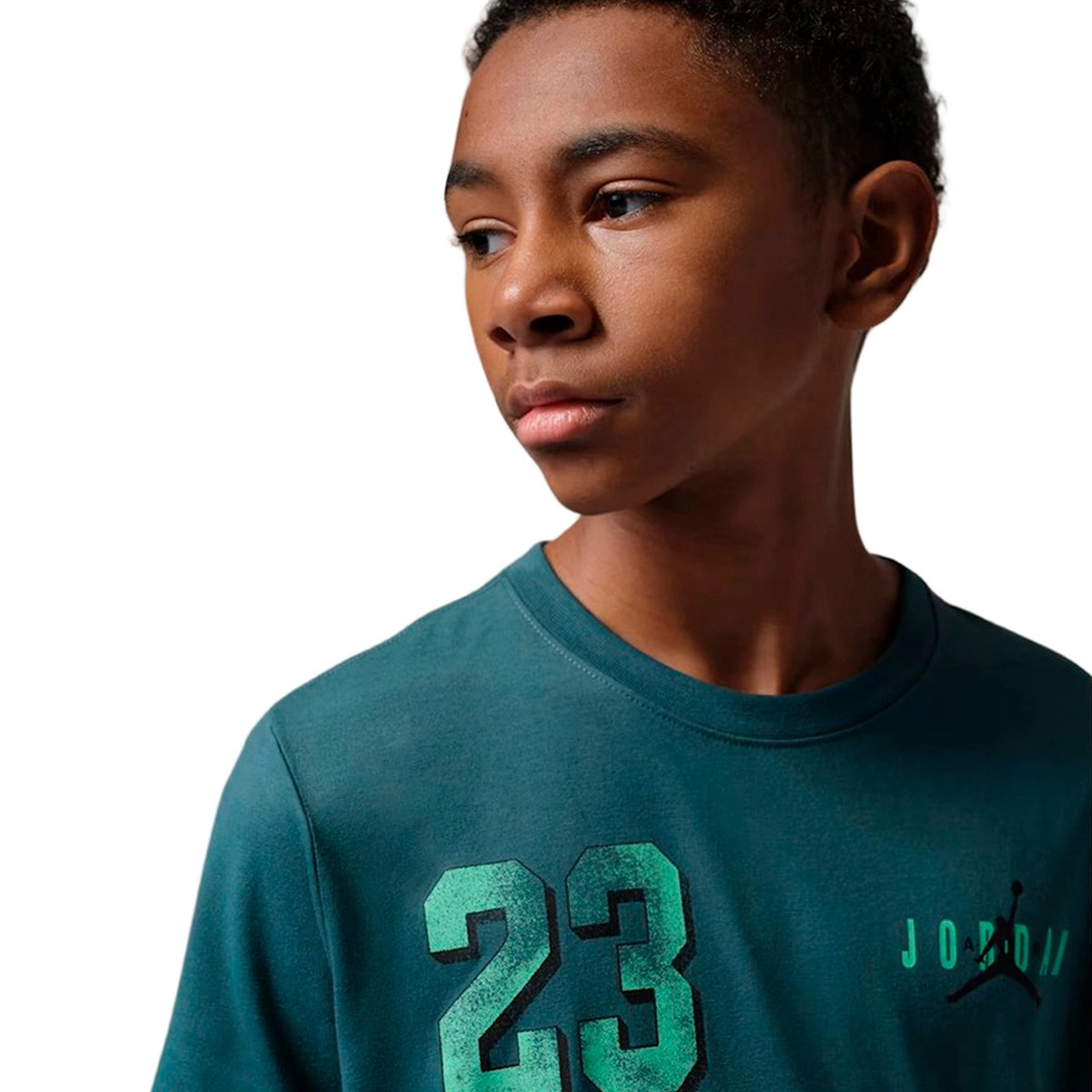 camiseta-jordan-brooklyn-varsity-nino-ash-green-2