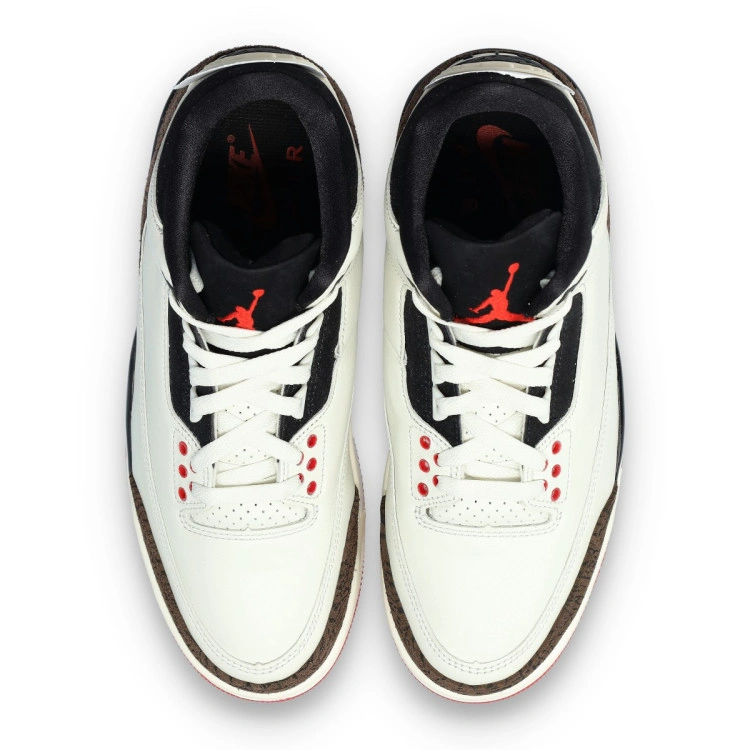zapatilla-jordan-air-jordan-3-retro-og-sail-black-univ-red-pale-ivory-palomino-4