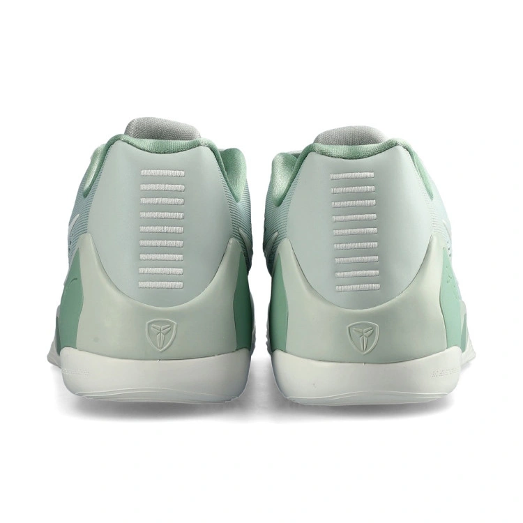 zapatillas-nike-kobe-9-elite-low-em-protro-light-silver-steam-summit-white-4