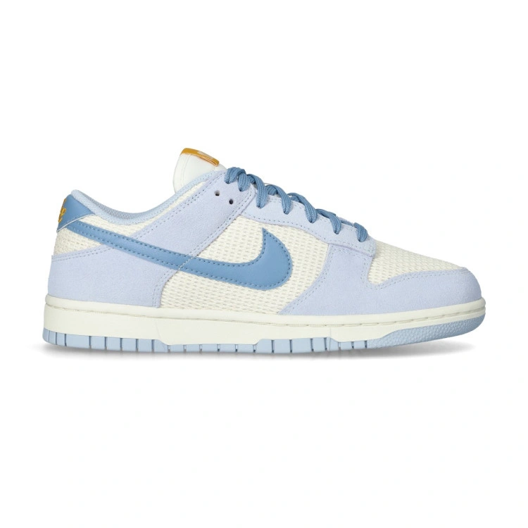 zapatilla-nike-dunk-low-se-mujer-beige-1