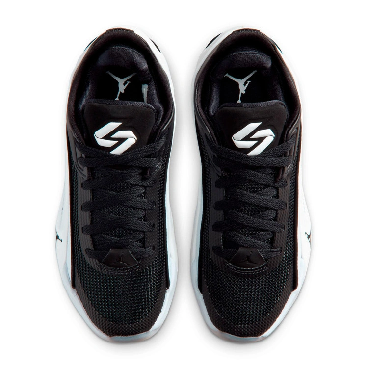 zapatillas-jordan-luka-5-nino-black-white-football-grey-psychic-blue-sail-5