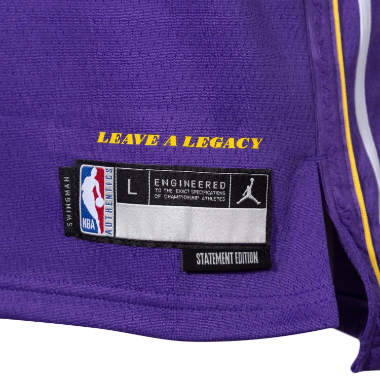 camiseta-jordan-los-angeles-lakers-swingman-statement-edition-lebron-james-nino-field-purple-5