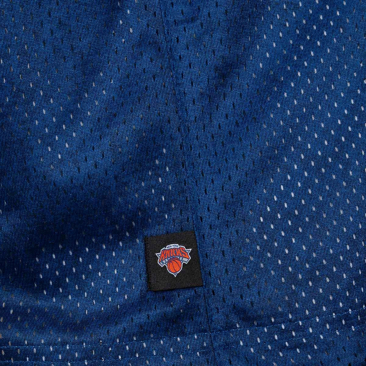 camiseta-nike-new-york-knicks-dri-fit-standard-issue-mesh-rush-blue-white-3