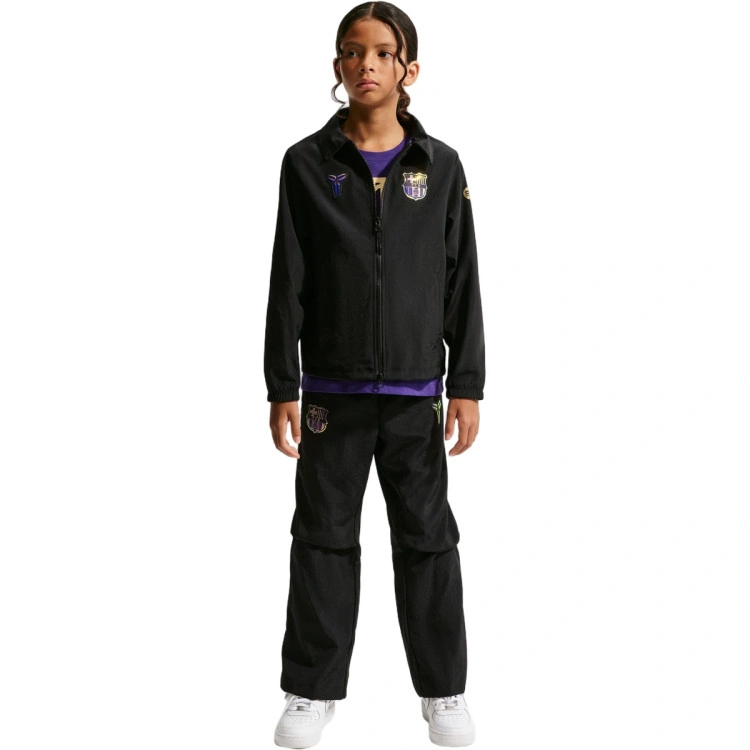 chaqueta-nike-fc-barcelona-fanswear-2026-2027-nino-black-elemental-gold-metallic-gold-no-sponsor-4
