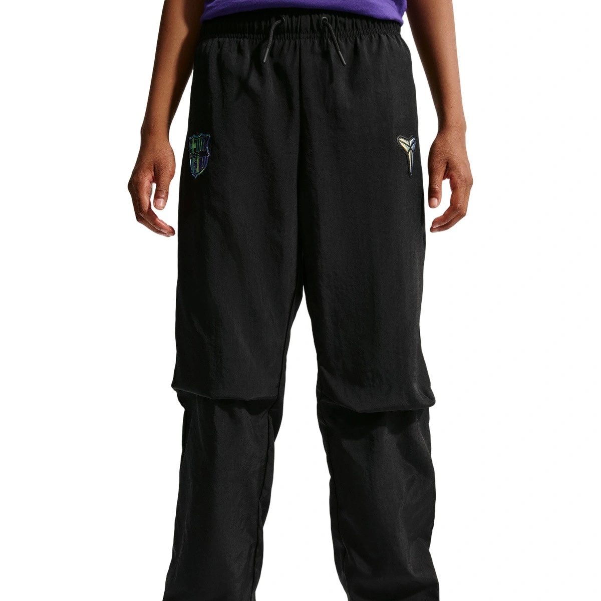 pantalon-largo-nike-fc-barcelona-fanswear-2026-2027-nino-black-metallic-gold-no-sponsor-away-1