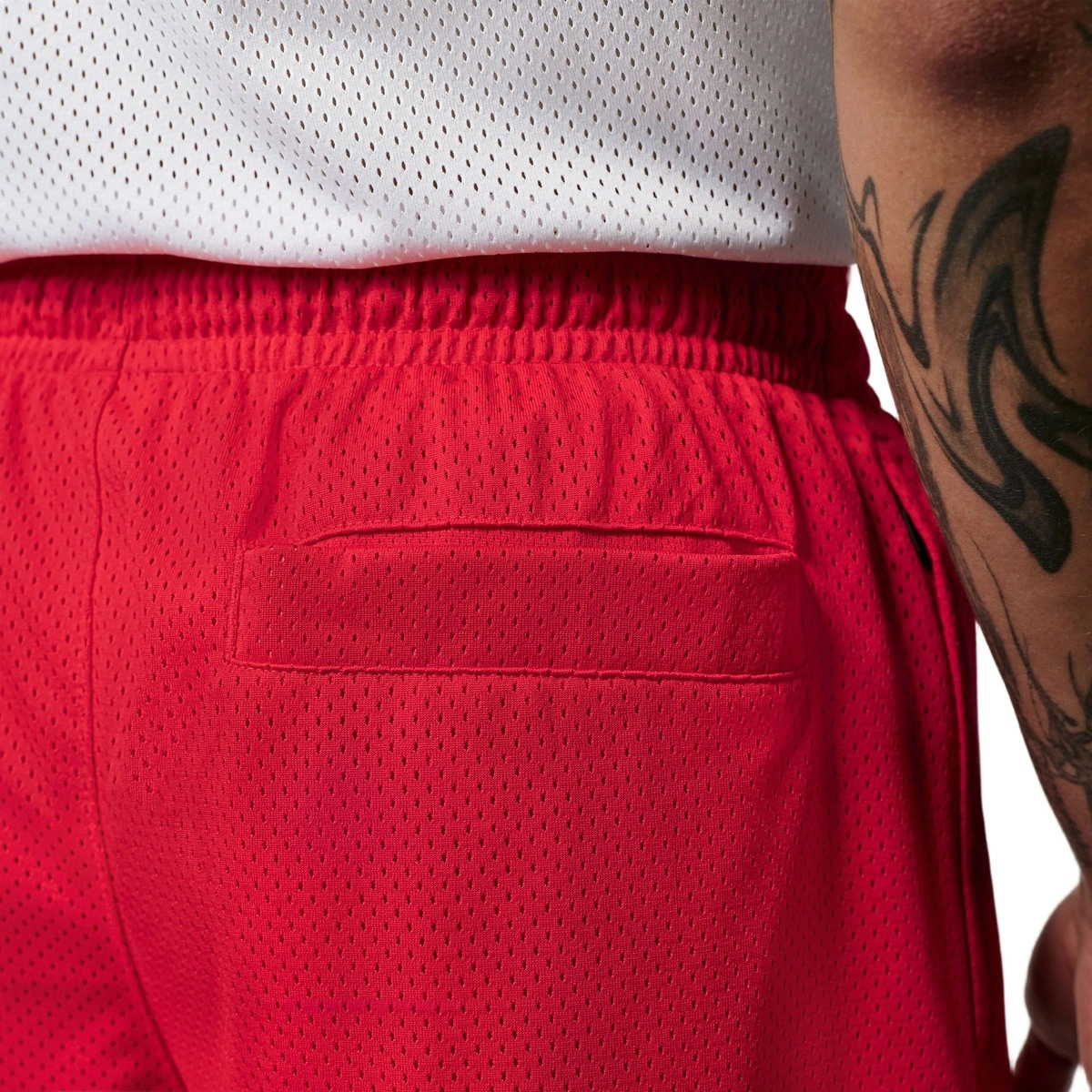pantalon-corto-jordan-brooklyn-champ-mesh-university-red-black-4