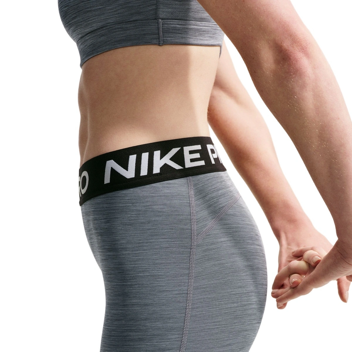 malla-larga-nike-pro-365-mid-rise-mujer-smoke-grey-htr-black-white-3