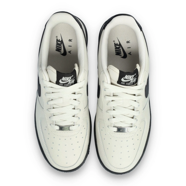 sneakers-nike-air-force1-07-gris-4