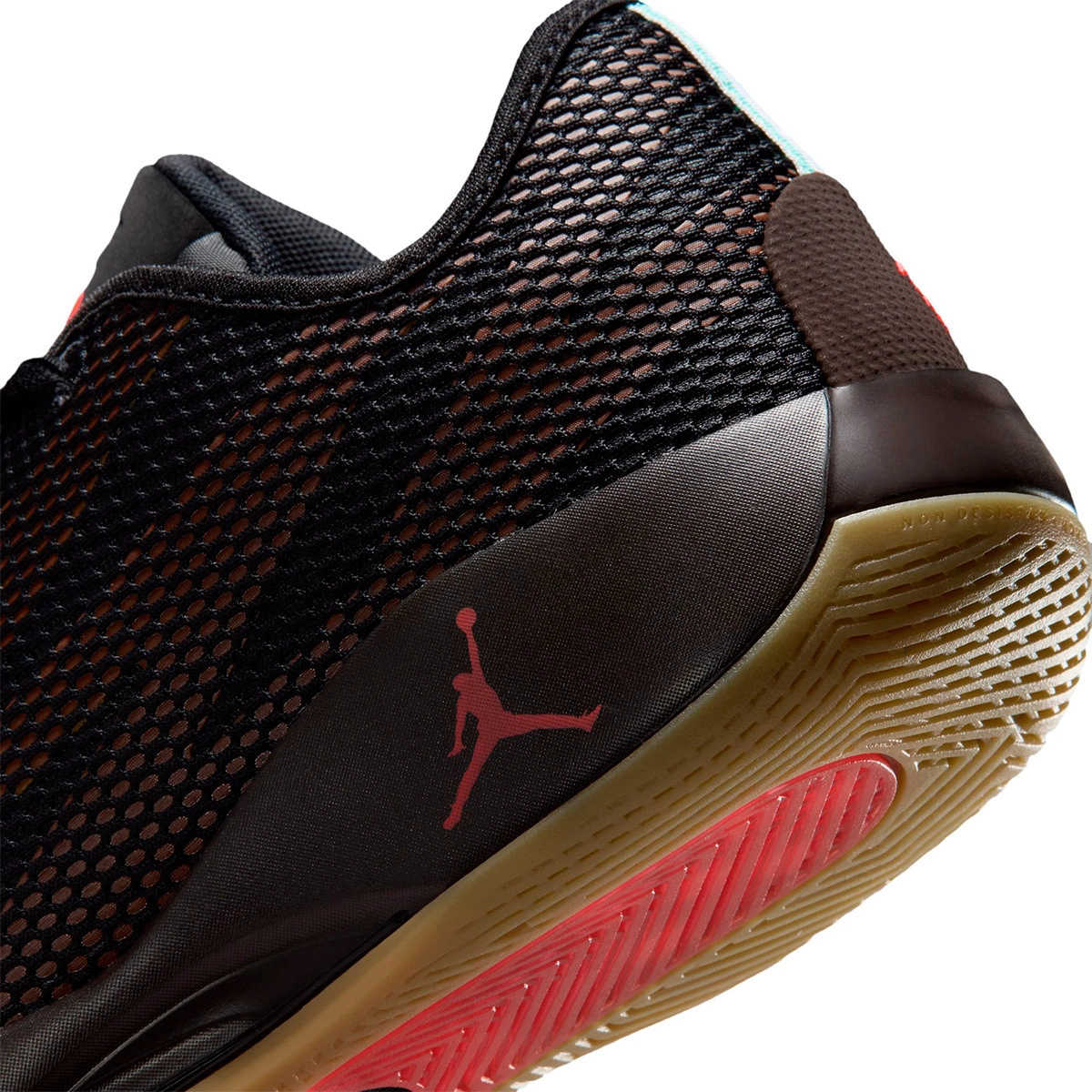 zapatillas-jordan-luka-77-v2-black-infrared-23-fauna-brown-7