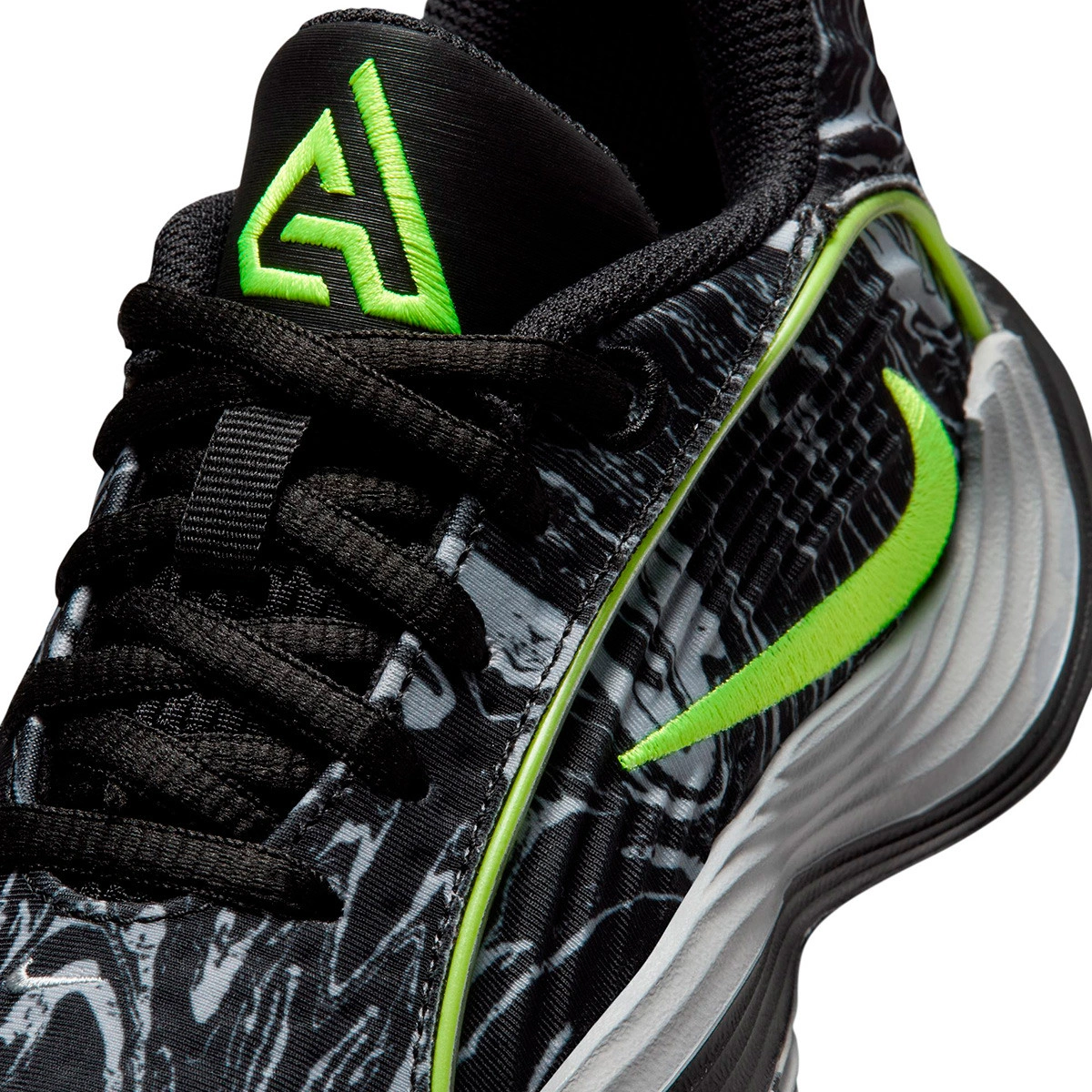 zapatillas-nike-giannis-immortality5-preescolar-black-volt-lt-smoke-grey-6