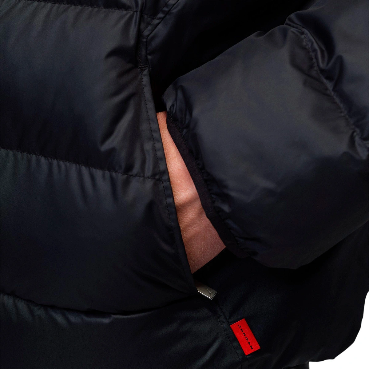chaqueton-jordan-brooklyn-puffer-black-black-university-red-4