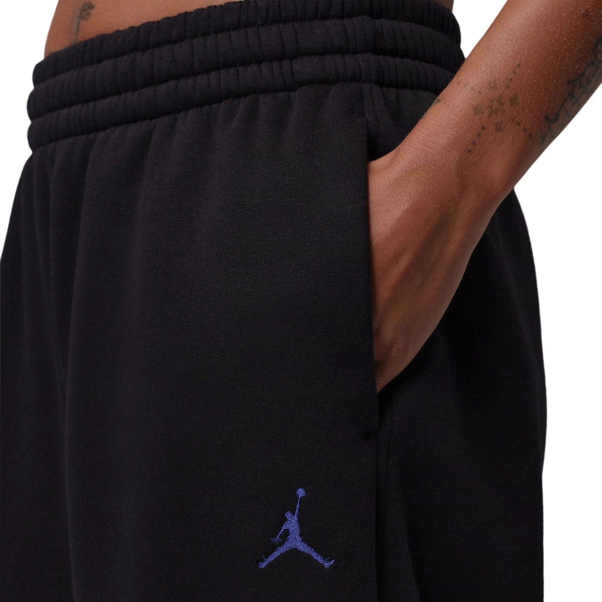 pantalon-largo-jordan-space-jam-fleece-open-hem-mujer-black-varsity-royal-3