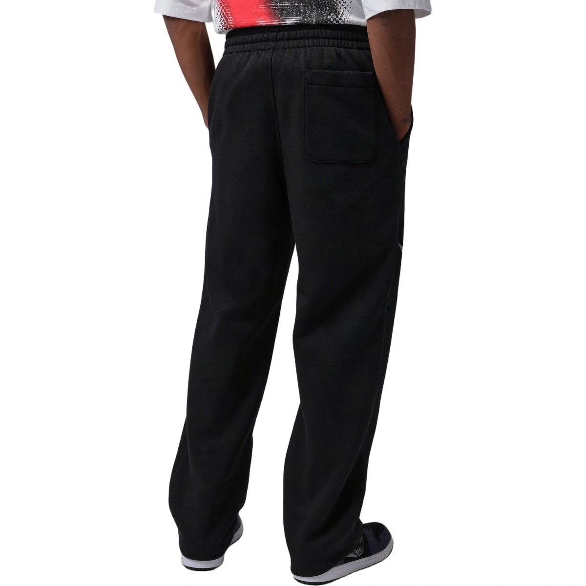 pantalon-largo-jordan-brooklyn-space-jam-fleece-open-hem-black-1