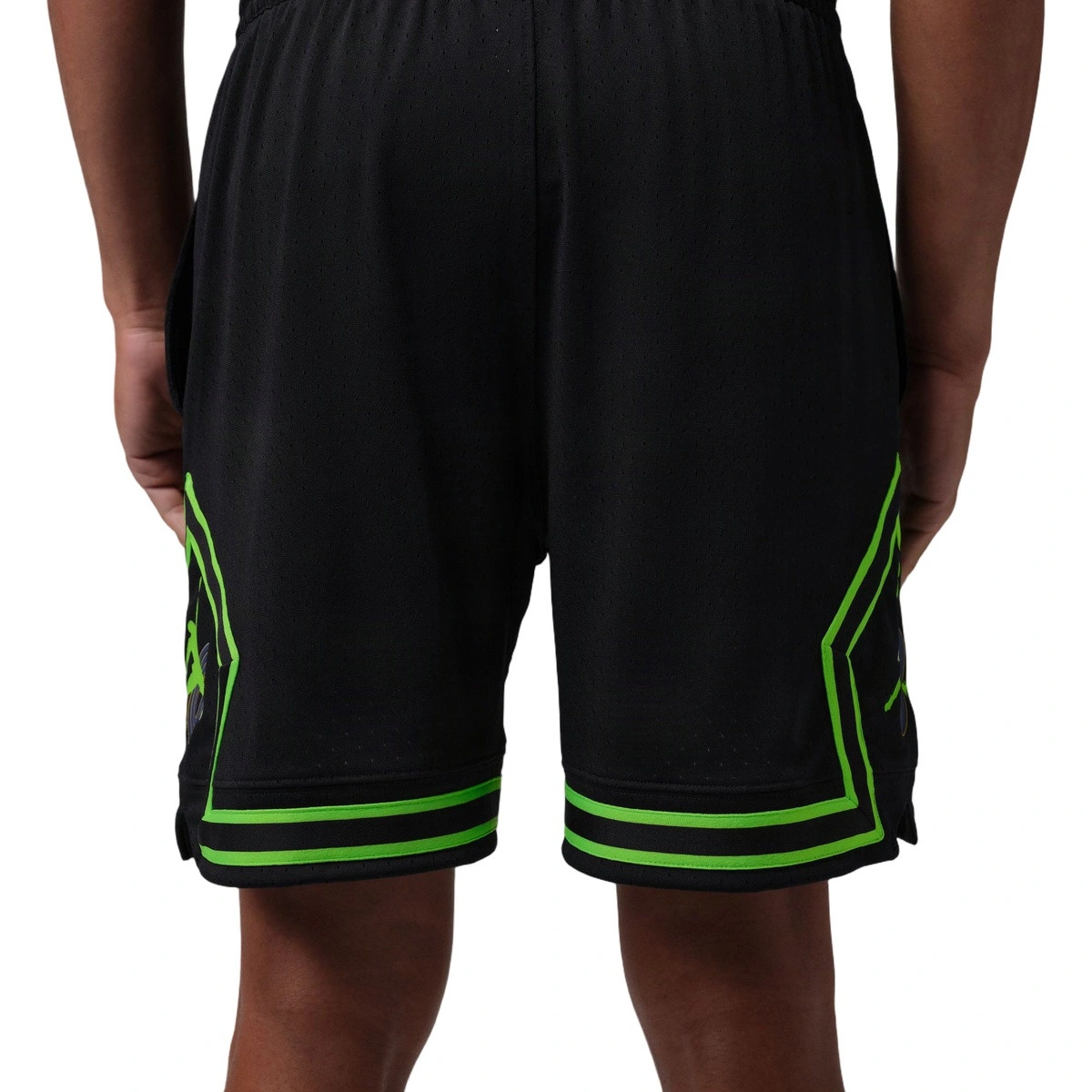 pantalon-corto-jordan-sport-diamond-space-jam-black-action-green-1